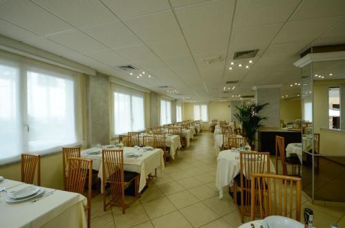 Hotel Lido Mazzini Лоано Екстер'єр фото