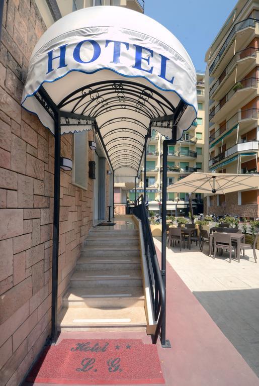 Hotel Lido Mazzini Лоано Екстер'єр фото