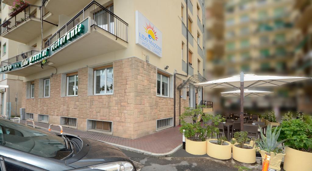 Hotel Lido Mazzini Лоано Екстер'єр фото