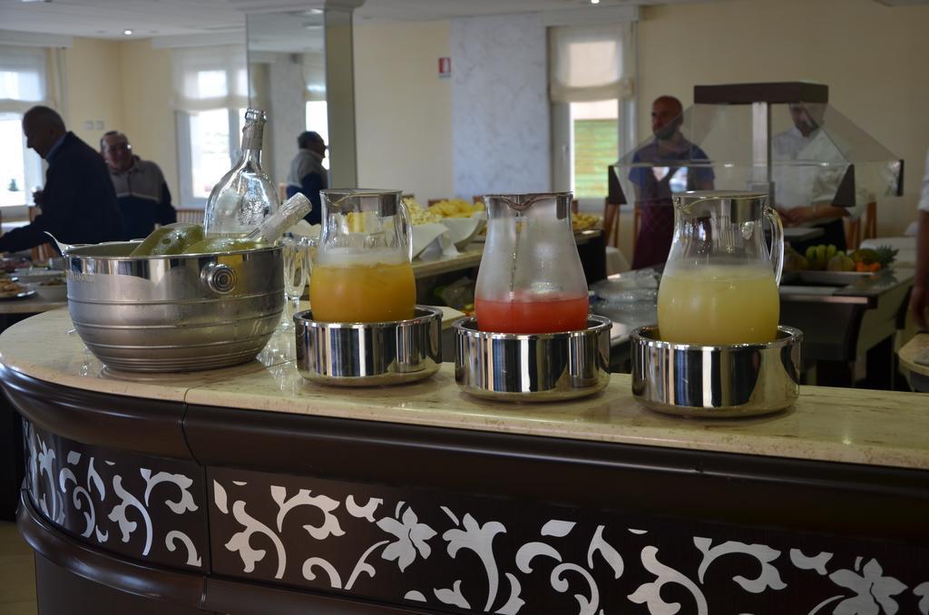 Hotel Lido Mazzini Лоано Екстер'єр фото