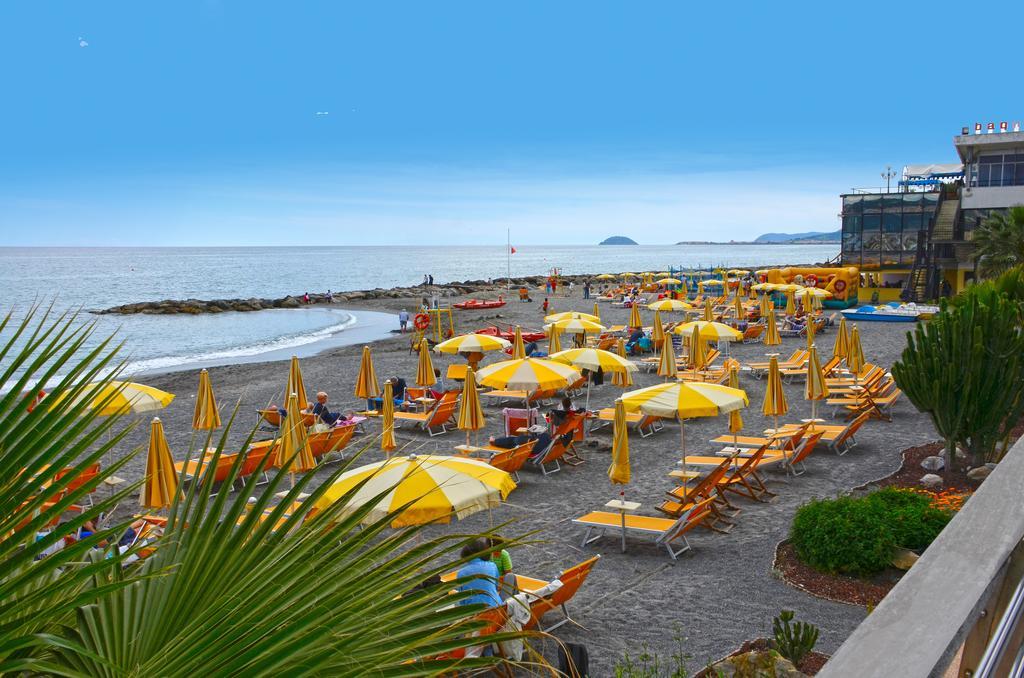 Hotel Lido Mazzini Лоано Екстер'єр фото